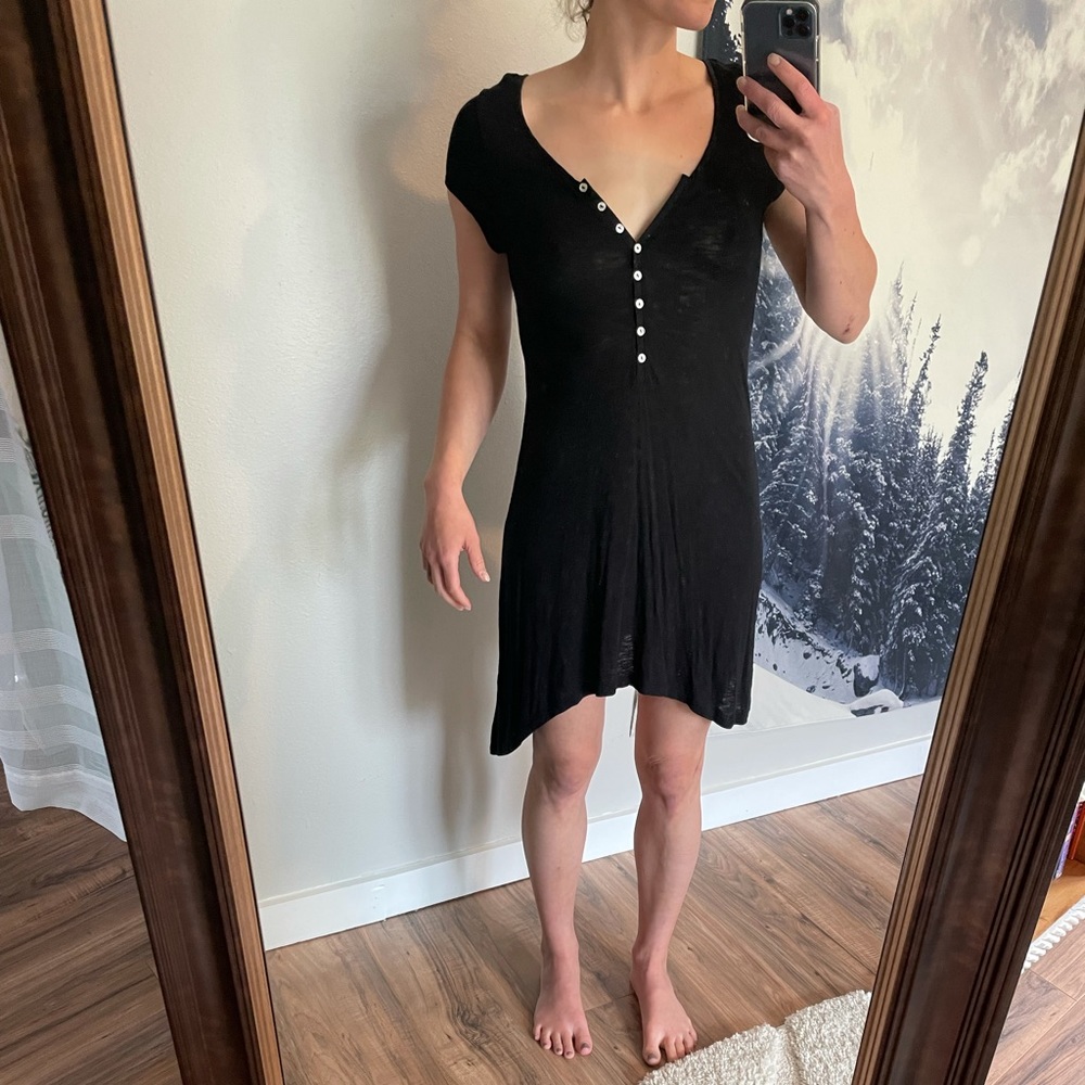 Black cap sleeve dress
